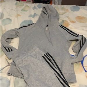 Women’s Addidas sweatsuit